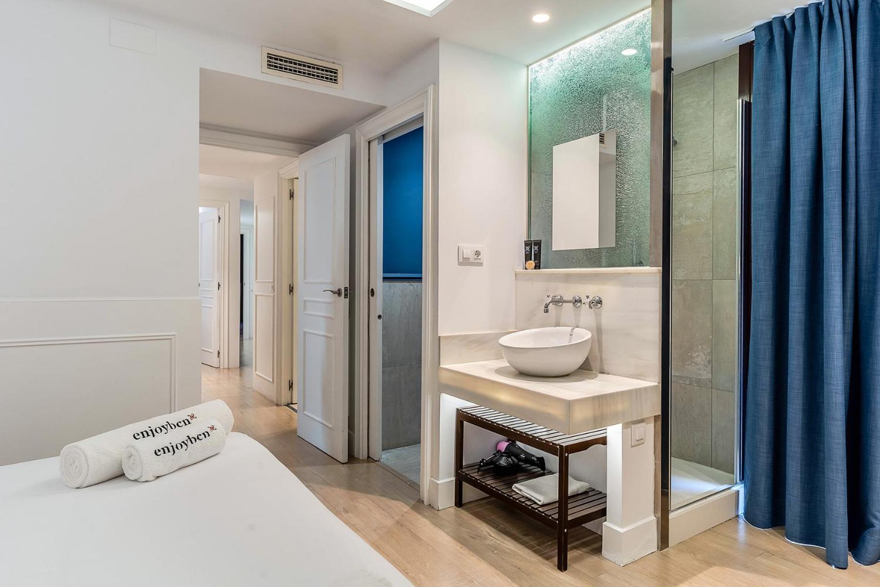 Enjoybcn Colon Apartments Barcelona Eksteriør bilde